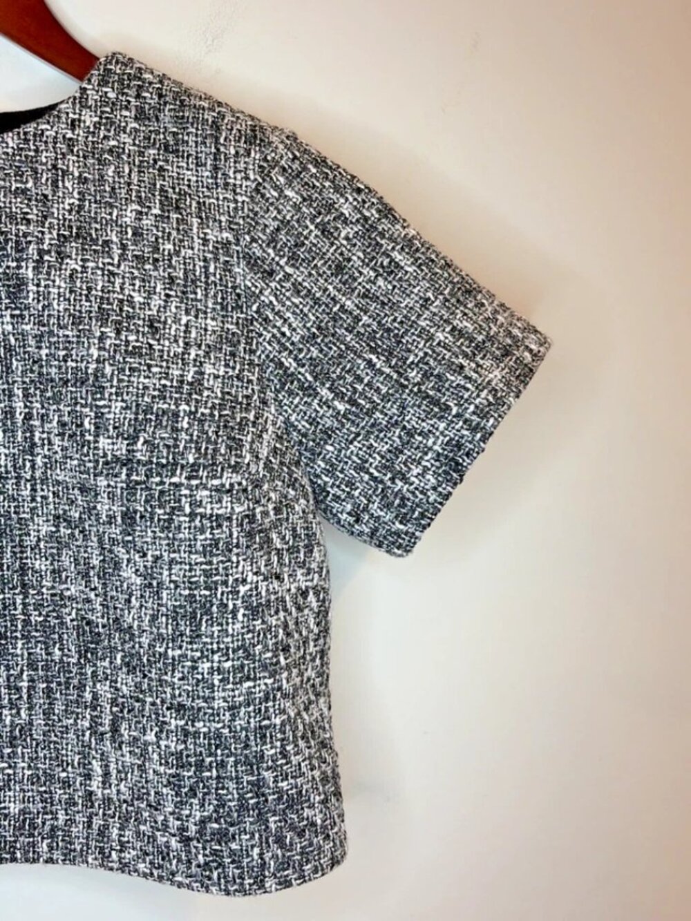 Abercrombie & Fitch Womens XS Tweed Woven Tee Top Black White Cropped Boxy Lined - Picture 7 of 14